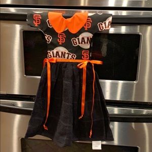 Hand towel to dry your hands